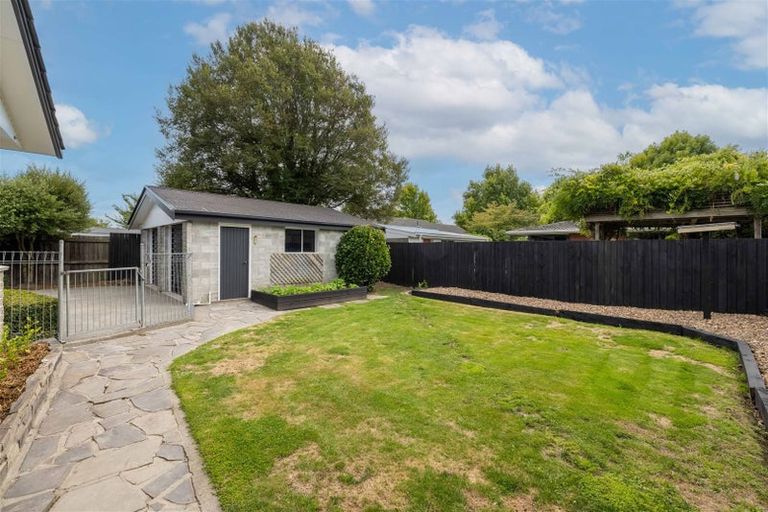 Photo of property in 68 Woodbury Street, Russley, Christchurch, 8042