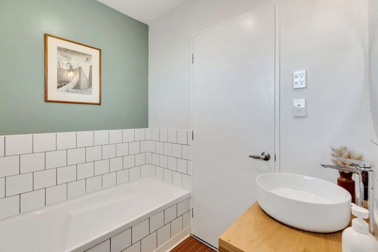 Photo of property in 39b Bassett Street, Burwood, Christchurch, 8083