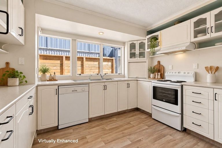 Photo of property in 136a Welcome Bay Road, Welcome Bay, Tauranga, 3112