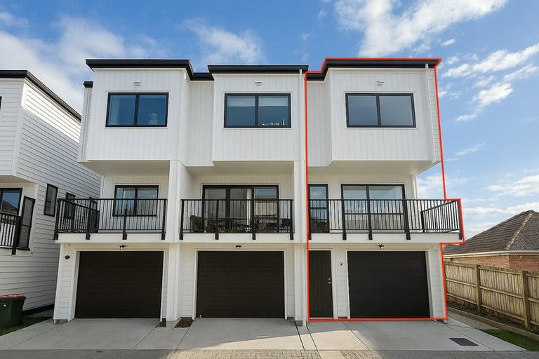 Photo of property in 8/5 Chevis Place, Pakuranga, Auckland, 2010