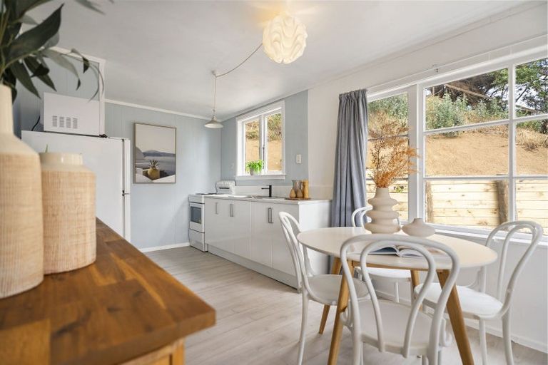 Photo of property in 8 Signal Street, Foxton Beach, Foxton, 4815