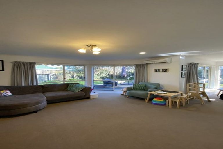 Photo of property in 51 Ararino Street, Trentham, Upper Hutt, 5018