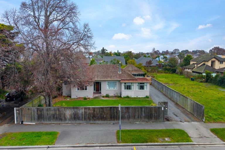 Photo of property in 69 Memorial Avenue, Ilam, Christchurch, 8053