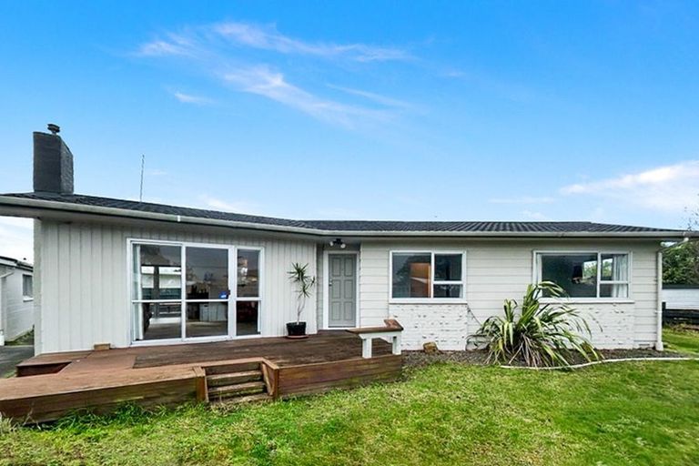 Photo of property in 3 Palliser Place, Milson, Palmerston North, 4414