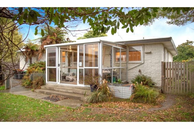 Photo of property in 10b Burnridge Place, Belfast, Christchurch, 8051