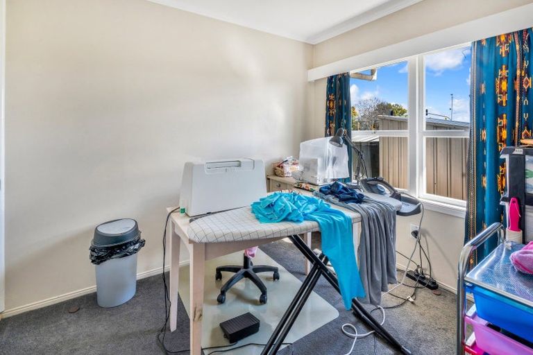 Photo of property in 2/90 Pakuranga Road, Pakuranga, Auckland, 2010