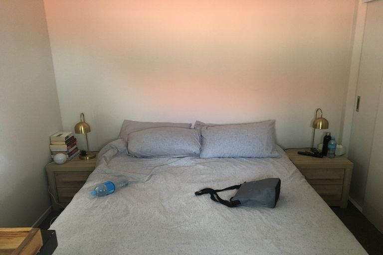 Photo of property in 28/11 Ray Small Drive, Papakura, 2110