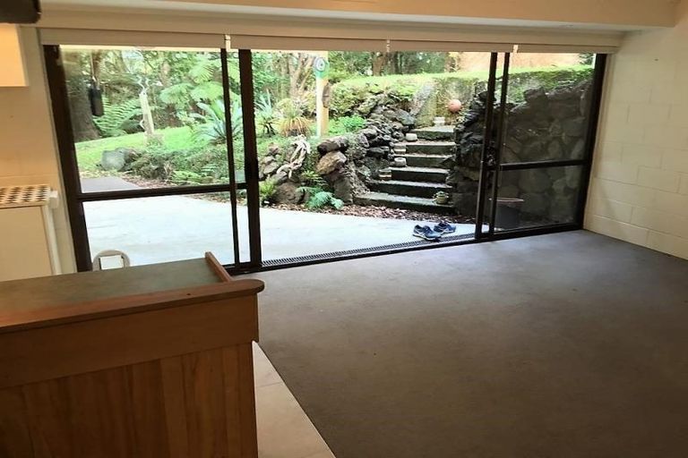 Photo of property in 4 Freshney Place, Hillpark, Auckland, 2102