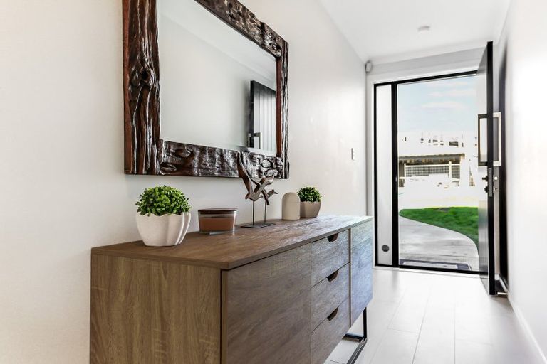 Photo of property in 18 Te Tiireke Drive, Glenview, Hamilton, 3206