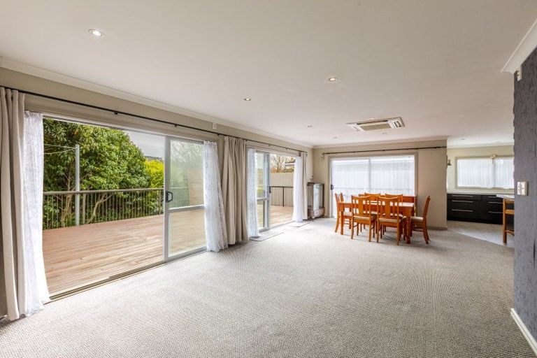 Photo of property in 13a Cambridge Terrace, Taradale, Napier, 4112