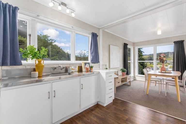 Photo of property in 43 Petrie Street, Wainuiomata, Lower Hutt, 5014