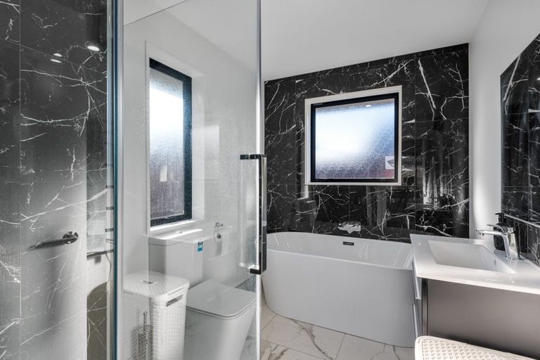 Photo of property in 12 Orchiston Way, Lincoln, 7608