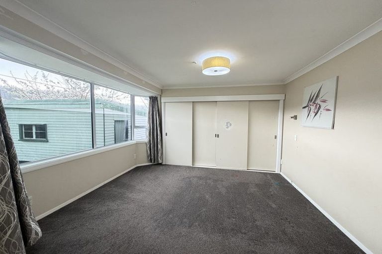 Photo of property in 64 Wellington Road, Wainuiomata, Lower Hutt, 5014