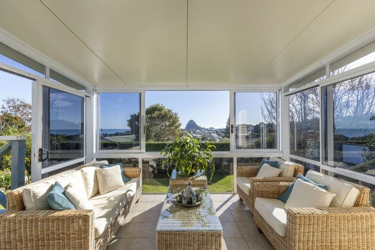 Photo of property in 19 Darwin Crescent, Spotswood, New Plymouth, 4310