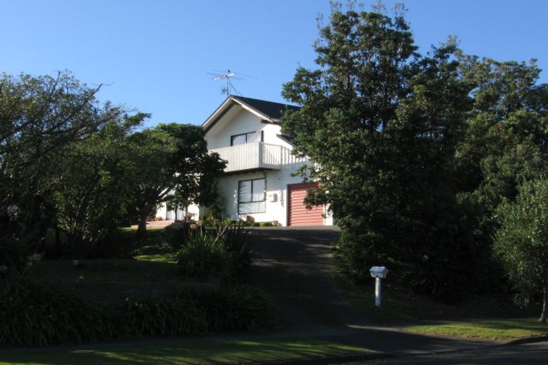 Photo of property in 3 Napier Grove, Waikanae Beach, Waikanae, 5036