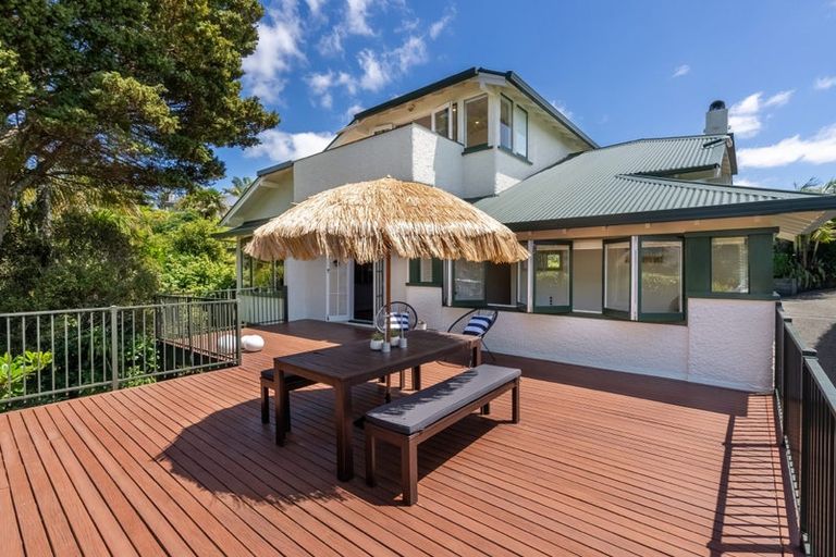 Photo of property in 19 Maritime Terrace, Birkenhead, Auckland, 0626