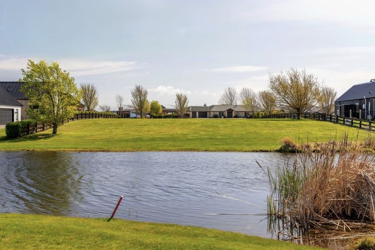 Photo of property in 3 Mara-kai Place, Pegasus, 7612