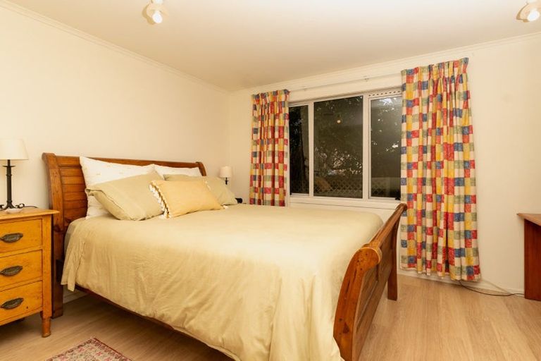 Photo of property in 57 Knights Road, Rothesay Bay, Auckland, 0630