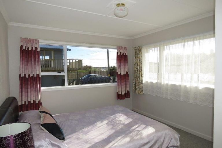 Photo of property in 75 Weka Street, Waikiwi, Invercargill, 9810