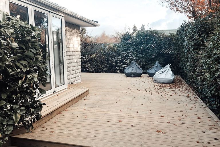 Photo of property in 2/85a Mays Road, Saint Albans, Christchurch, 8052