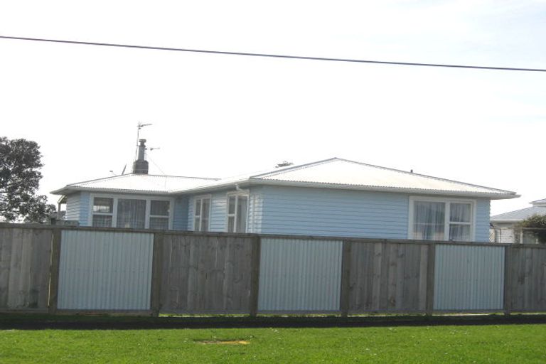 Photo of property in 16 King Street, Waitara, 4320