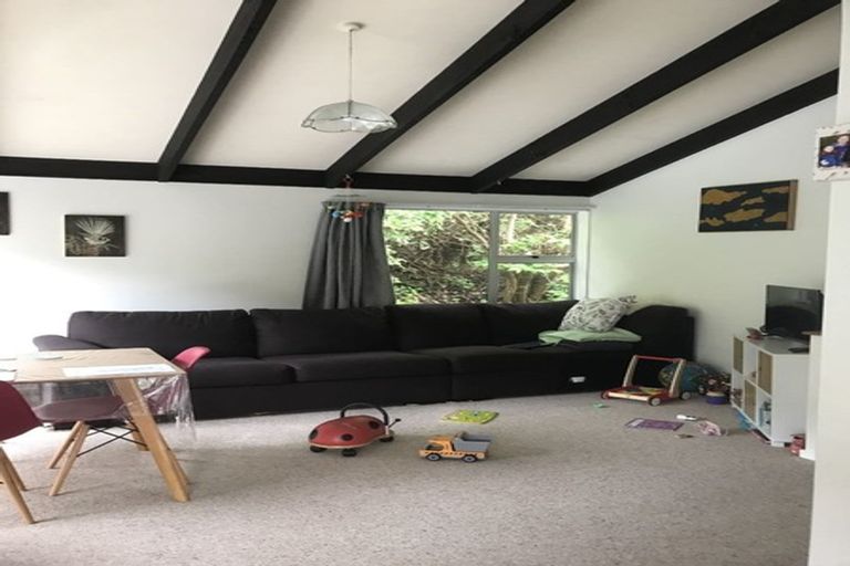 Photo of property in 7a Buxton Avenue, Karori, Wellington, 6012