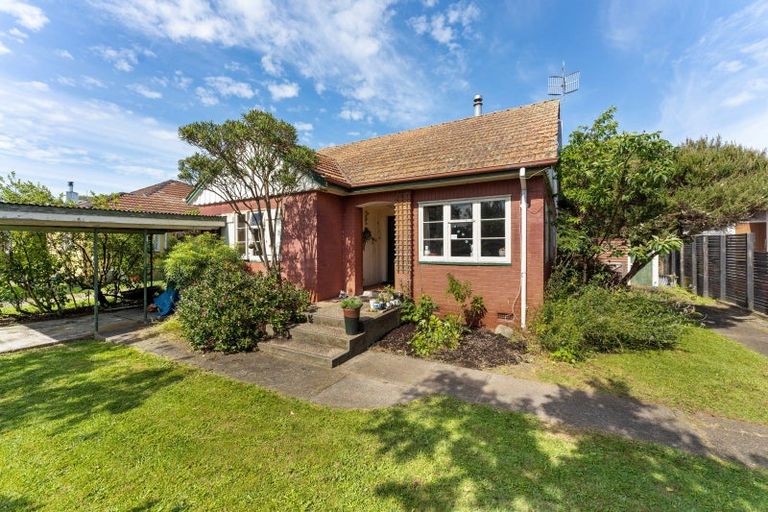 Photo of property in 172 Cook Street, West End, Palmerston North, 4410