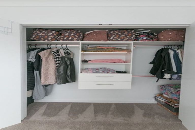 Photo of property in 69 Bordeaux Parade, Te Atatu South, Auckland, 0610