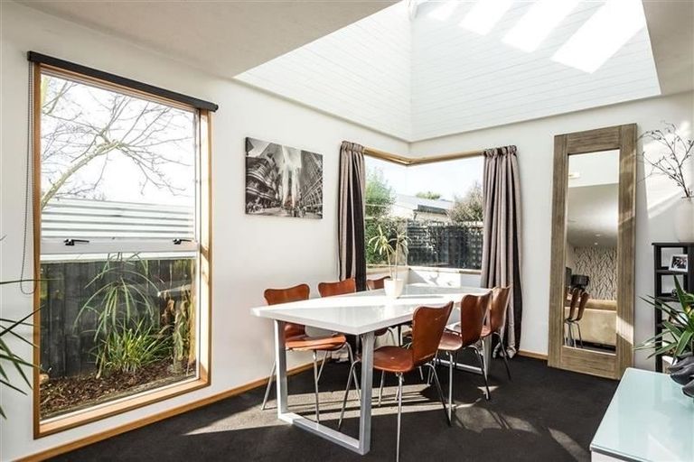 Photo of property in 1a Dulles Place, Papanui, Christchurch, 8053