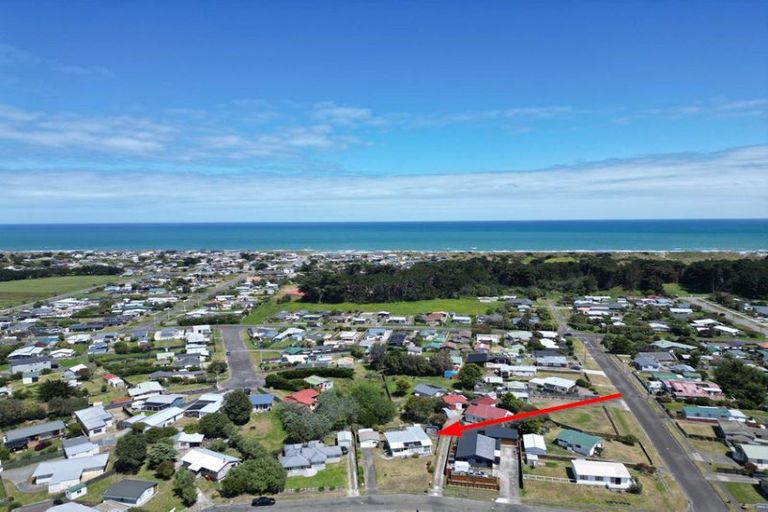 Photo of property in 4 Harrod Avenue, Foxton Beach, Foxton, 4815