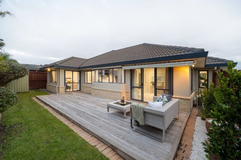 Photo of property in 101 Westerham Drive, Dannemora, Auckland, 2016