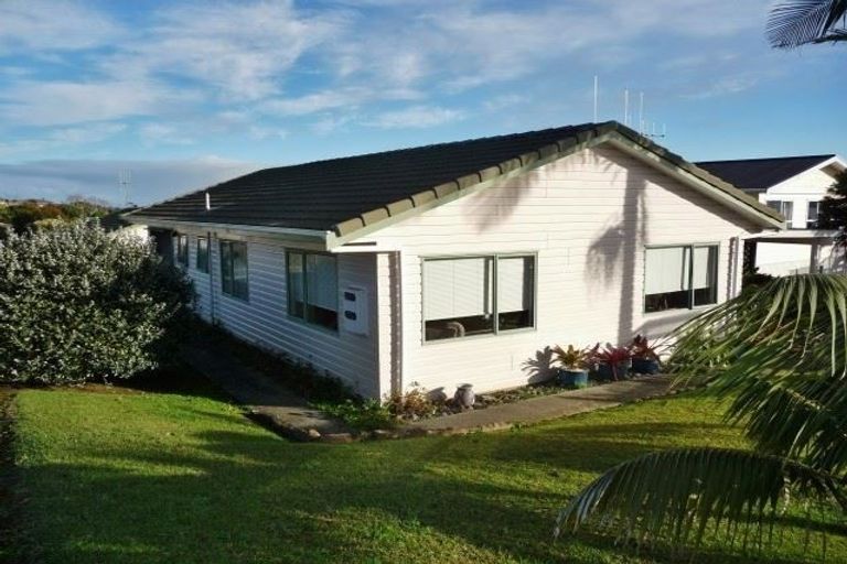 Photo of property in 1a Saint Johns Road, Coopers Beach, 0420