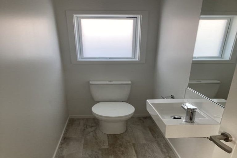 Photo of property in 2/17 Waerenga Road, Otaki, 5512