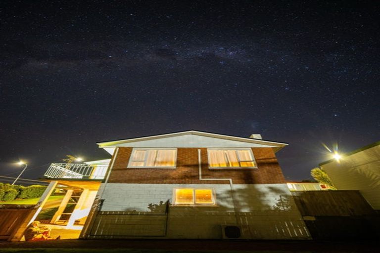 Photo of property in 16 Mayne Street, Waitara, 4320