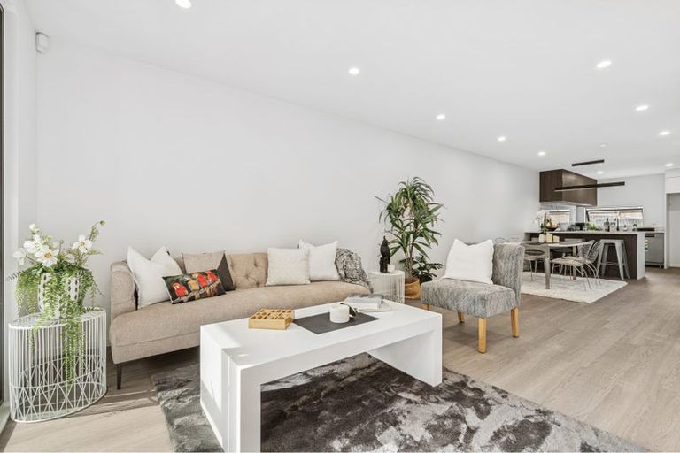 Photo of property in 4/14 Freyberg Place, Howick, Auckland, 2014