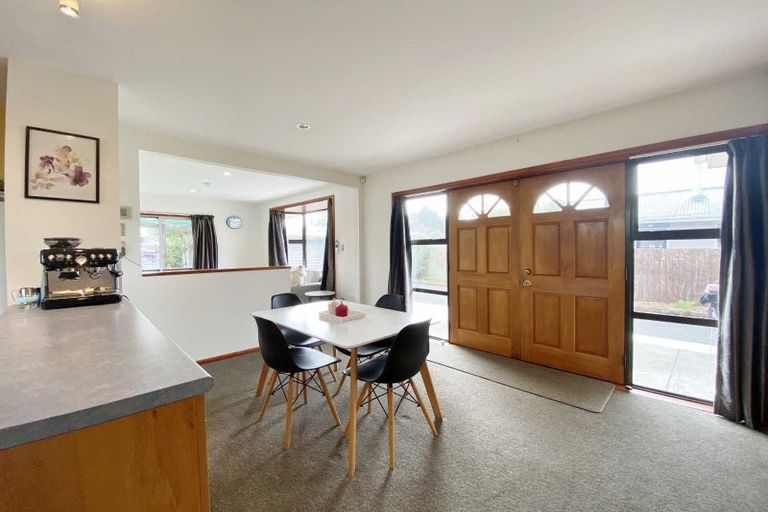 Photo of property in 15 Oldwood Street, Bishopdale, Christchurch, 8053