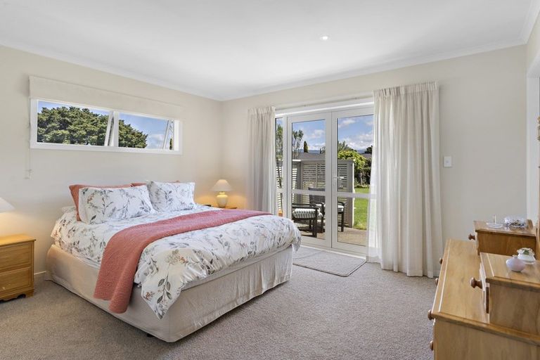 Photo of property in 8 Camellia Lane, Carterton, 5713
