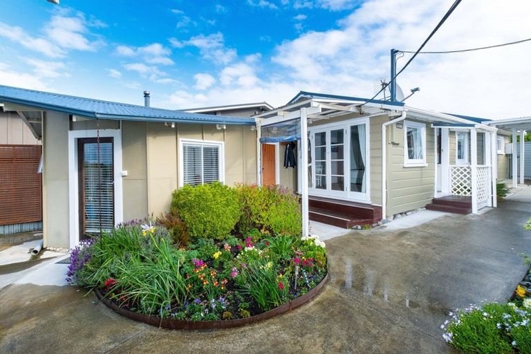 Photo of property in 16 Collison Terrace, Haumoana, 4102