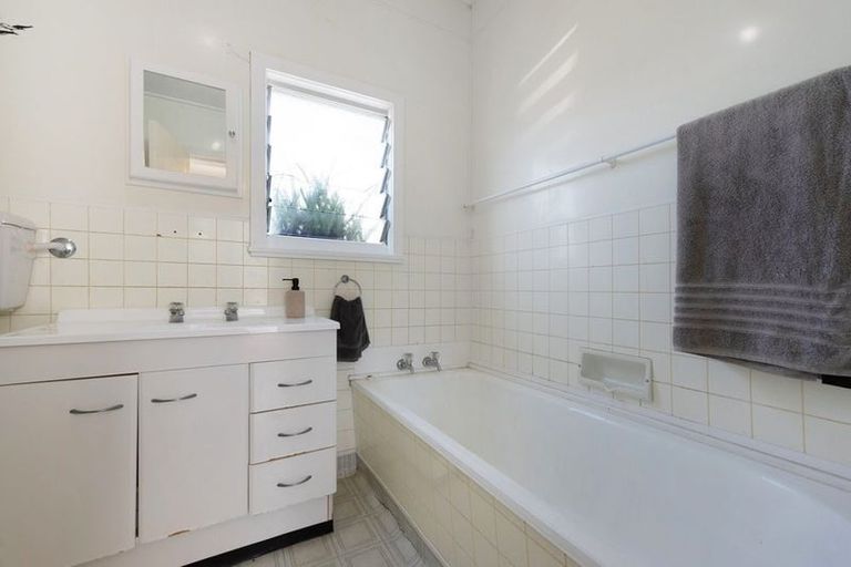 Photo of property in 16 Cockburn Street, Kilbirnie, Wellington, 6022