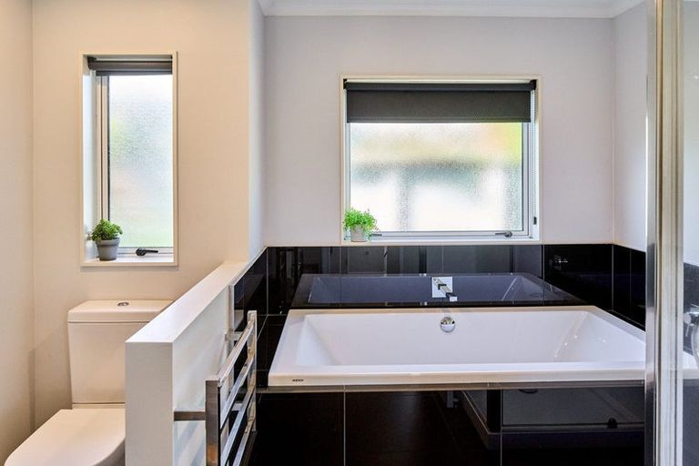 Photo of property in 29 Paparoa Crescent, Aotea, Porirua, 5024