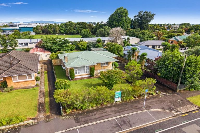 Photo of property in 13 Vardon Road, St Andrews, Hamilton, 3200