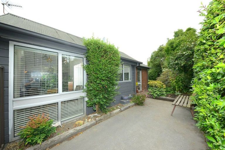 Photo of property in 2/74 Innes Road, St Albans, Christchurch, 8052