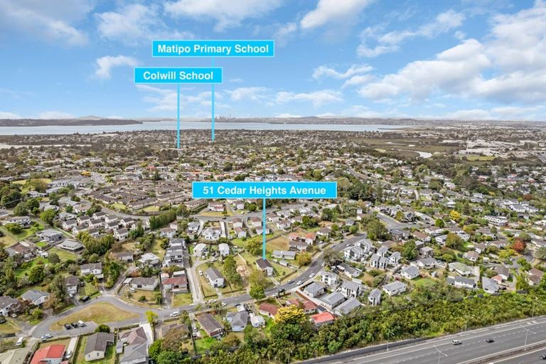 Photo of property in 51 Cedar Heights Avenue, Massey, Auckland, 0614