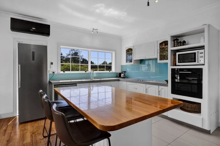 Photo of property in 58 Atkinson Road, Hurworth, New Plymouth, 4371
