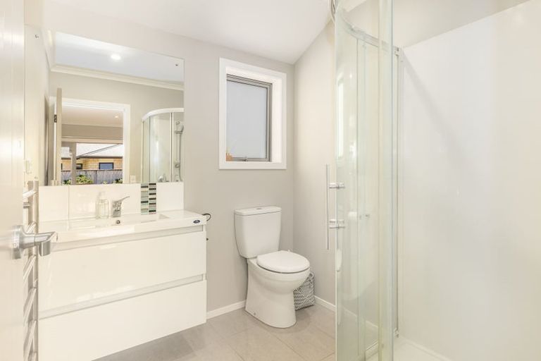 Photo of property in 5 Pearson Place, Paraparaumu, 5032