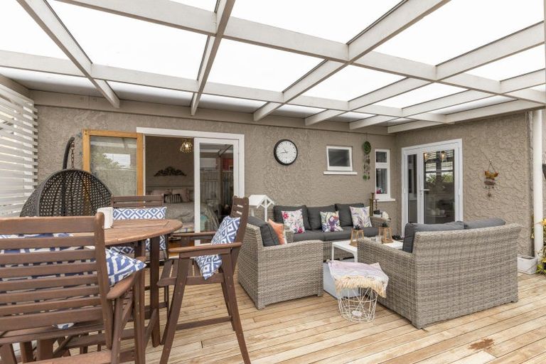 Photo of property in 25 Mclean Street, Strandon, New Plymouth, 4312