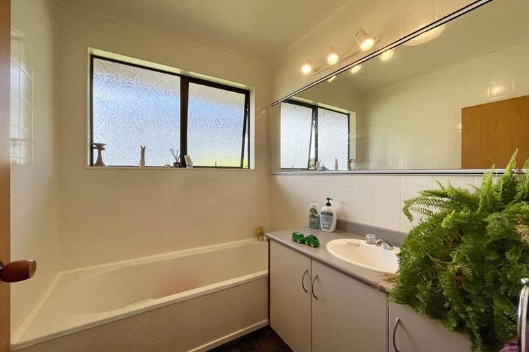 Photo of property in 58 Brooklands Road, Brooklands, New Plymouth, 4310