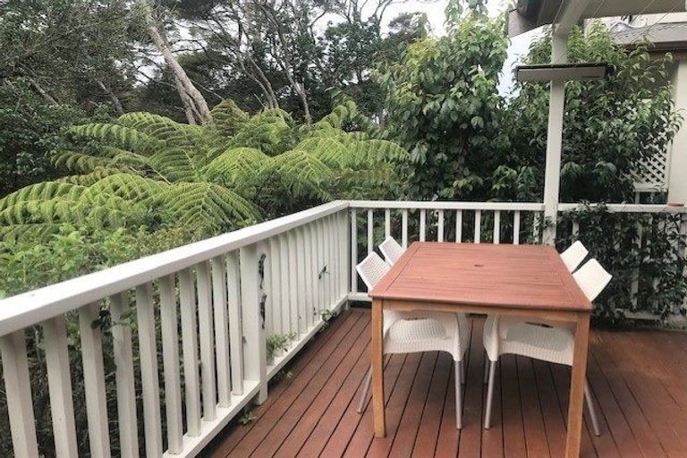 Photo of property in 4/12 Herons Way, Northcote, Auckland, 0627