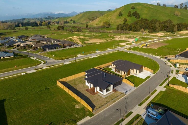 Photo of property in 16 Louden Place, Wakefield, 7025