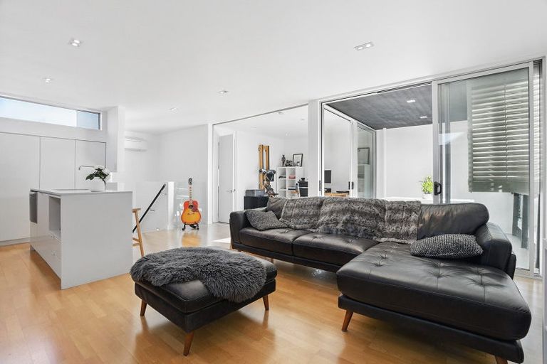 Photo of property in 4/184 Peterborough Street, Christchurch Central, Christchurch, 8013